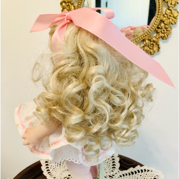Doll wig blonde Ringletts size 10 curly long doll wig blonde by playhouse coll. - Picture 7 of 16